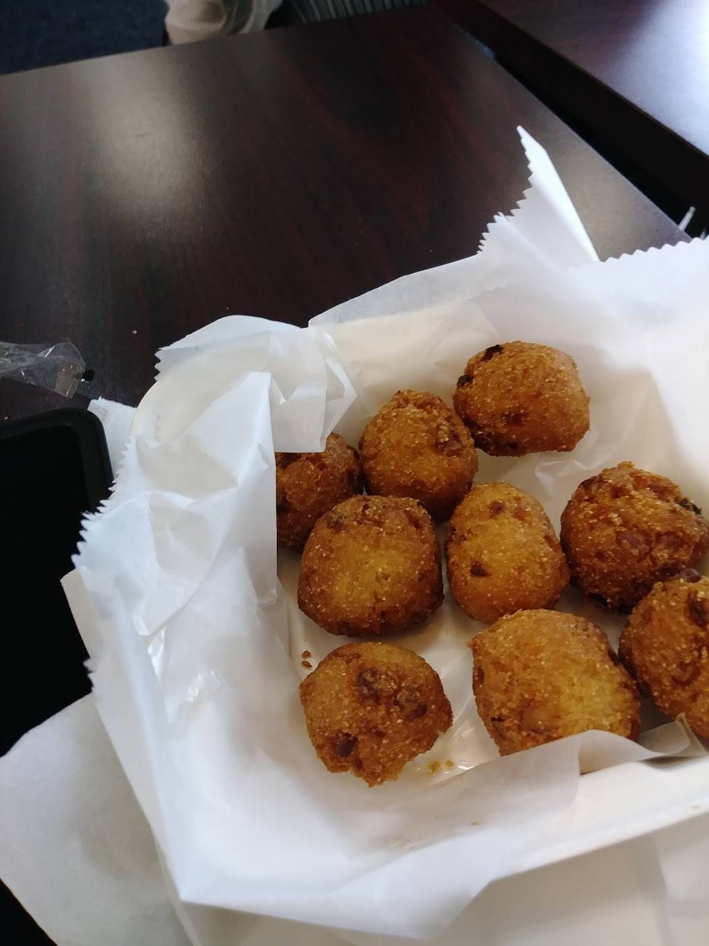 Americas Best Wings | restaurant | 2863 Alabama Ave SE, Washington, DC 20020, USA | 2025759464 OR +1 202-575-9464