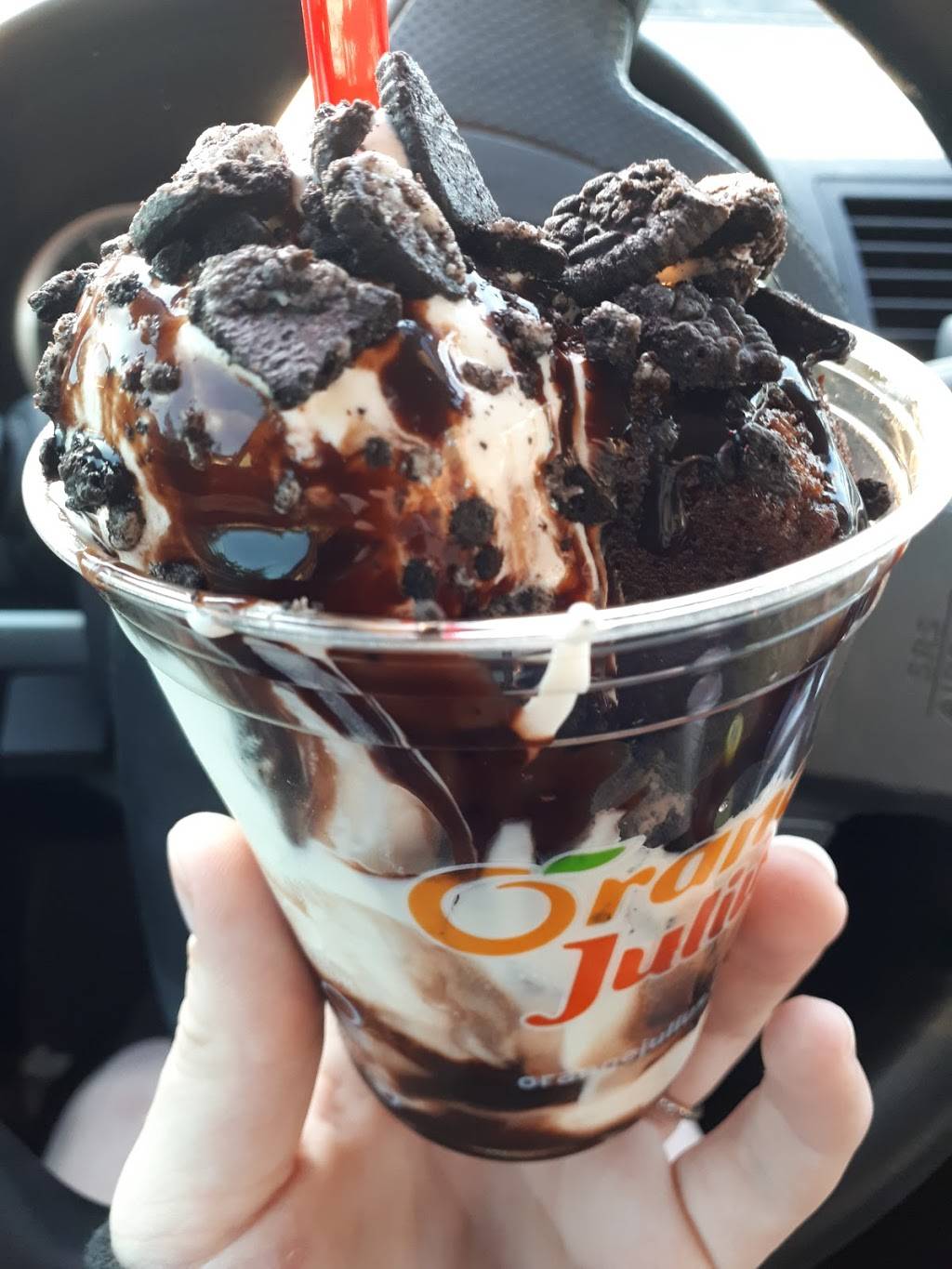 Dairy Queen | restaurant | 749 Woolwich St, Guelph, ON N1H 3Z2, Canada | 5198220422 OR +1 519-822-0422