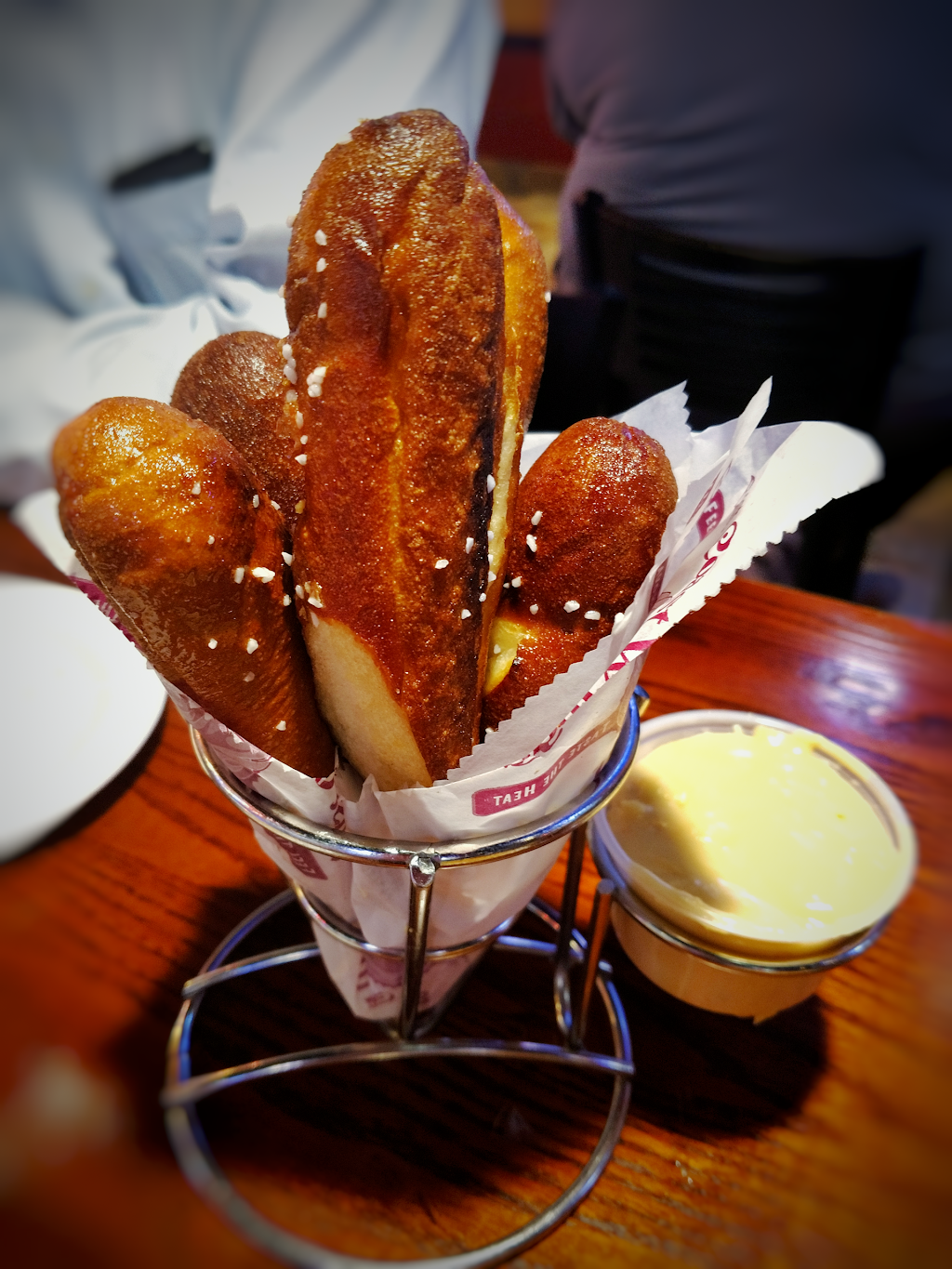 East Coast Wings + Grill | restaurant | 9711 Northlake Centre Pkwy, Charlotte, NC 28216, USA | 7044944174 OR +1 704-494-4174