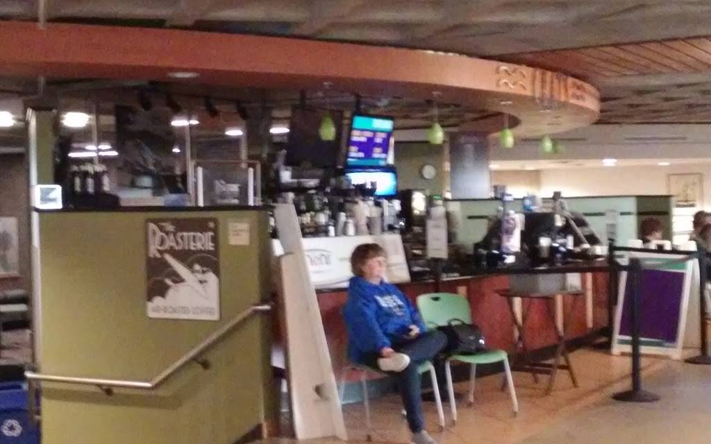 Maucker Union | restaurant | 063 Sabin-Maucker, Cedar Falls, IA 50614, USA | 3192732256 OR +1 319-273-2256