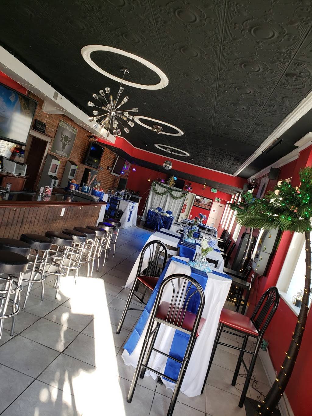 Toros Bar & Grill | restaurant | 55 S Kresson St, Baltimore, MD 21224, USA | 4108780133 OR +1 410-878-0133