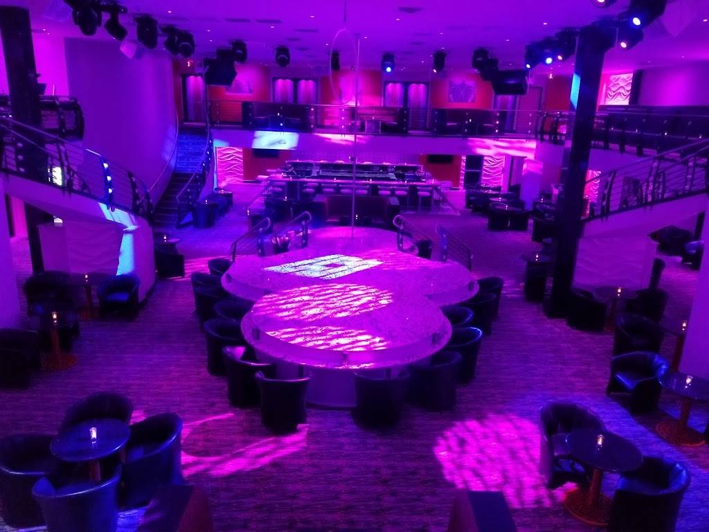 Christies Cabaret Phoenix | night club | 44 N 32nd St, Phoenix, AZ 85034, USA | 6022753095 OR +1 602-275-3095