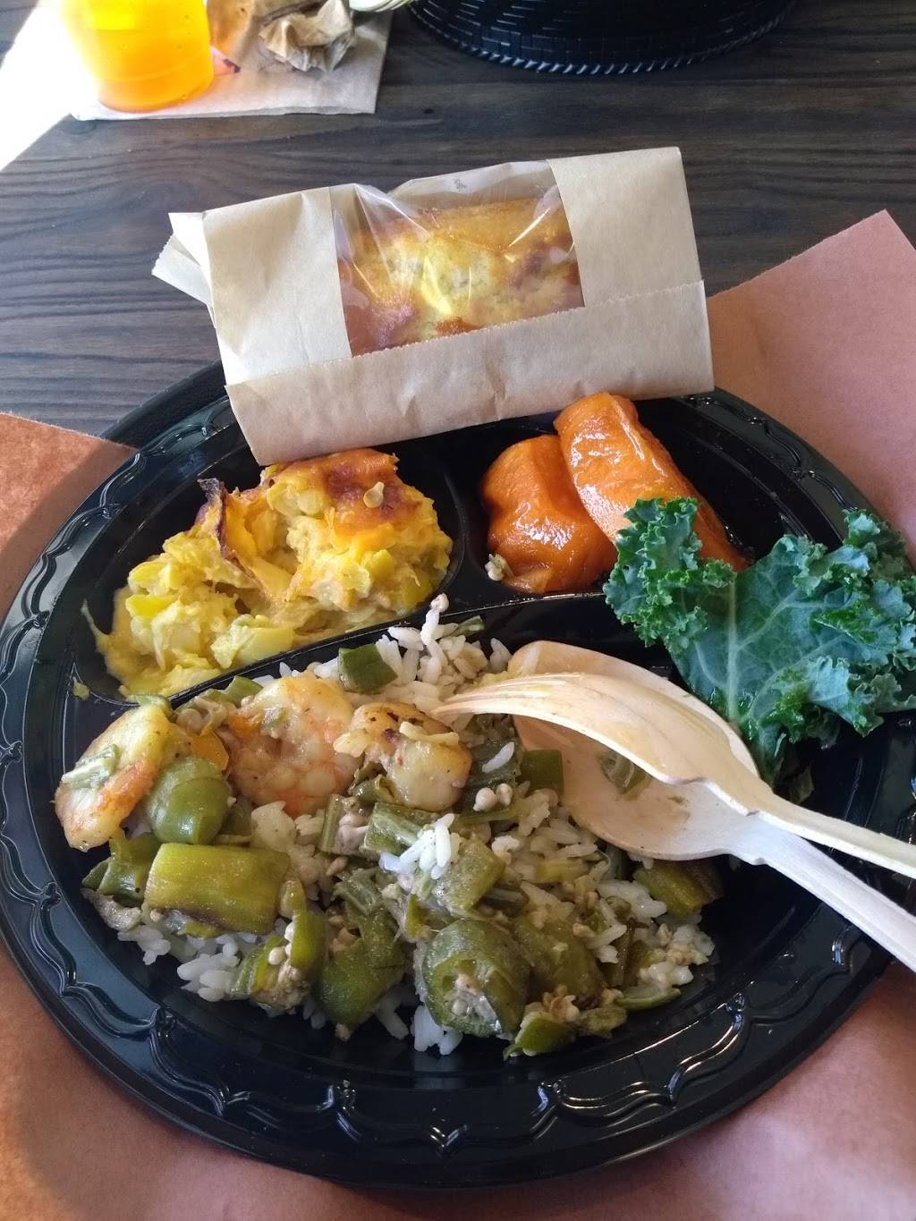 Genevas Famous Chicken and Cornbread Co. | restaurant | 1909 E Victory Dr Suite 102, Savannah, GA 31404, USA | 9122352978 OR +1 912-235-2978