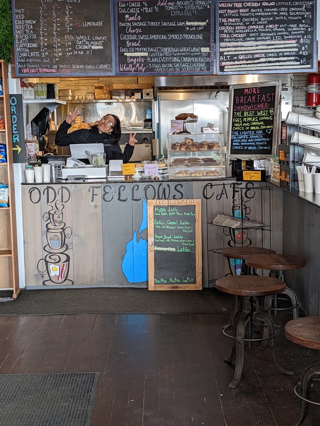 Odd Fellows Cafe | cafe | 232 Water St, New Shoreham, RI 02807, USA | 4014662250 OR +1 401-466-2250