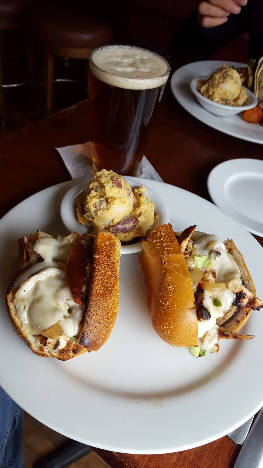 Gunpowder Lodge | restaurant | 10092 Belair Rd, Kingsville, MD 21087, USA | 4102562626 OR +1 410-256-2626