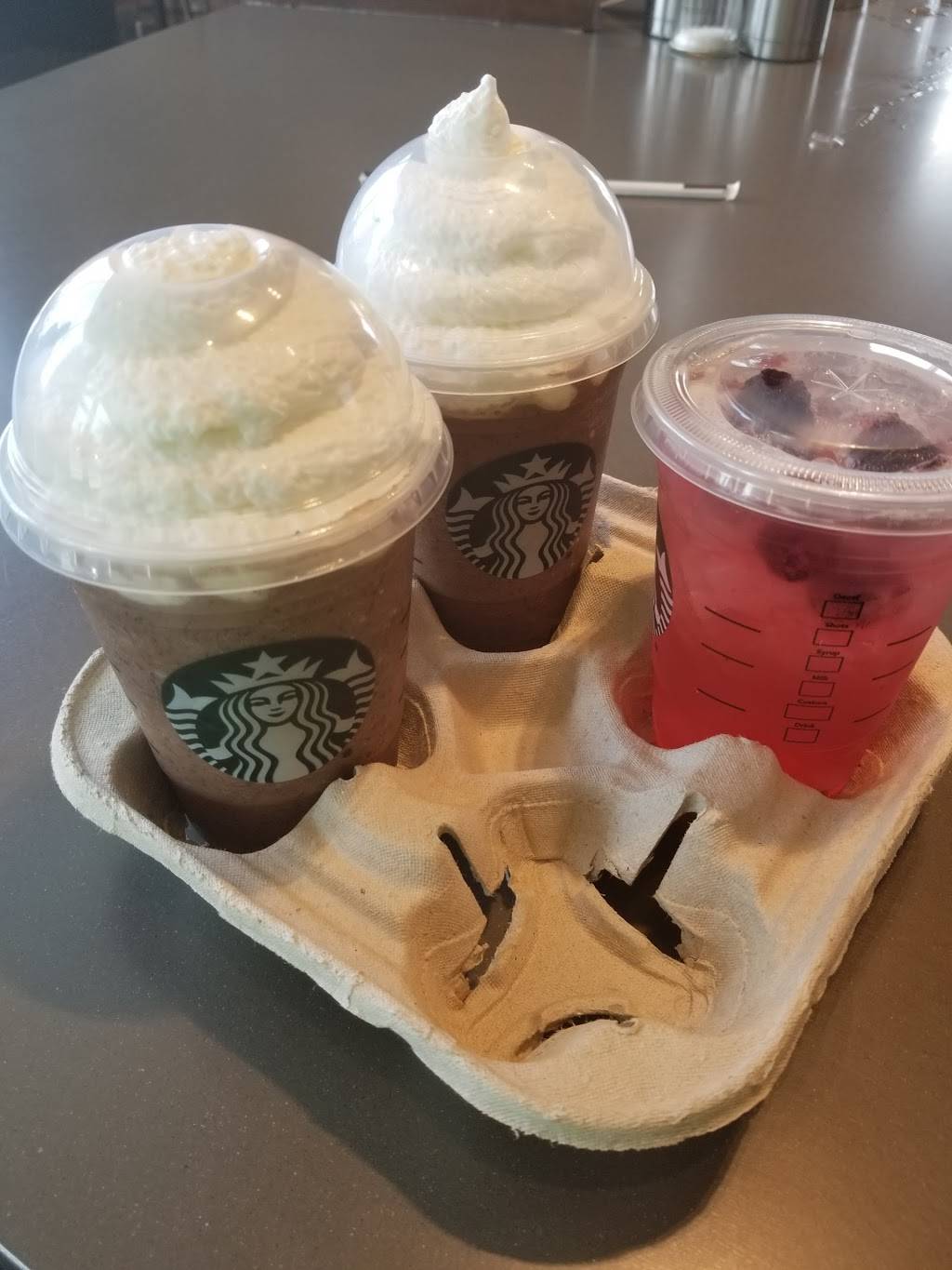 Starbucks | cafe | 806 W 63rd St Unit B, Chicago, IL 60621, USA | 3128022669 OR +1 312-802-2669