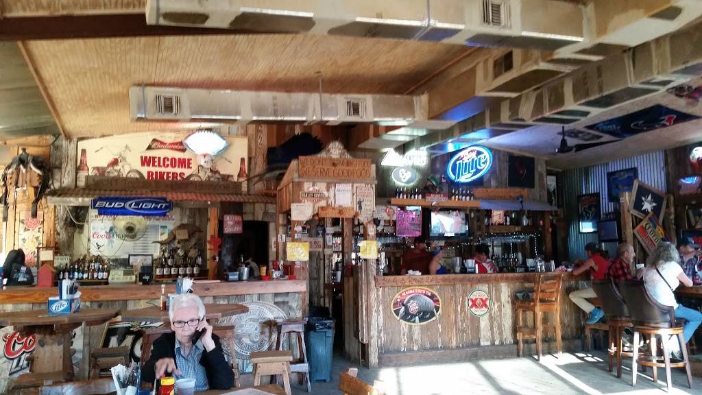 Chickin Coop | restaurant | 402 Main St, Bandera, TX 78003, USA | 8307964496 OR +1 830-796-4496