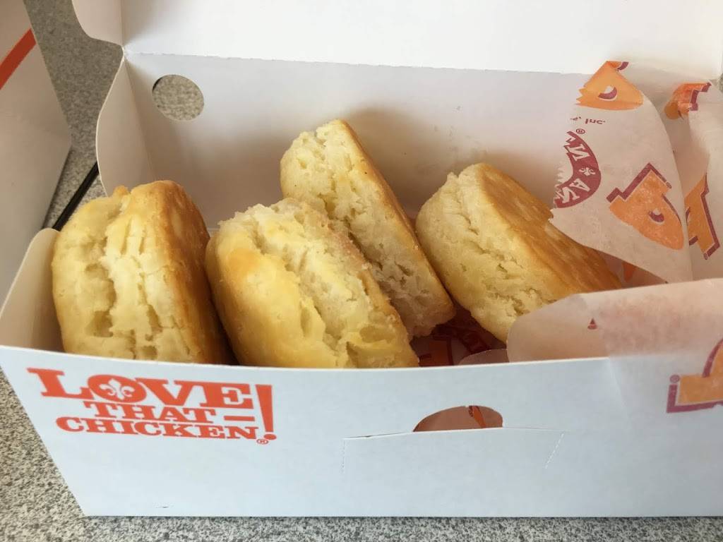 Popeyes Louisiana Kitchen | restaurant | 8909 20th St, Vero Beach, FL 32966, USA | 7725621791 OR +1 772-562-1791