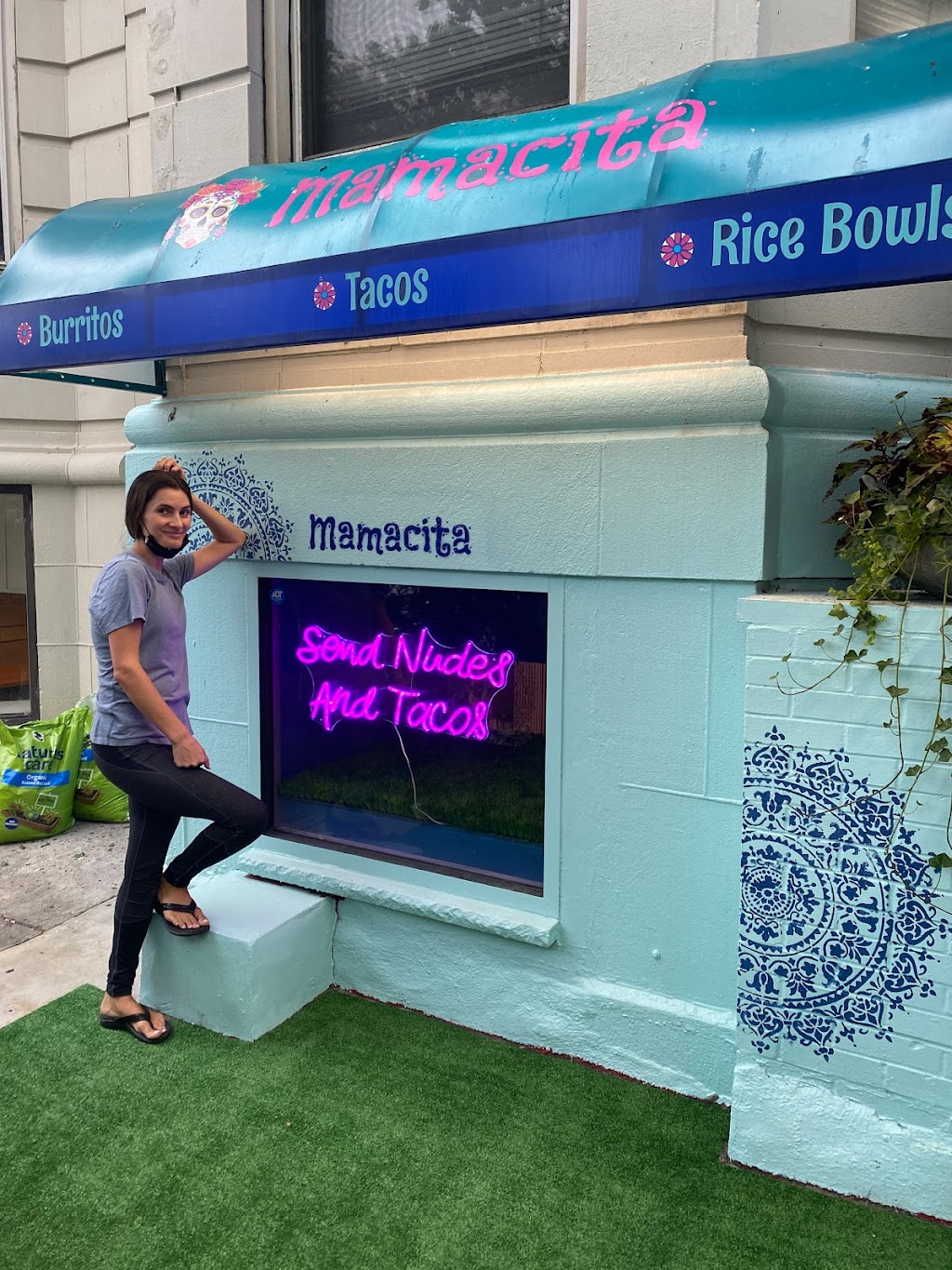 Mamacita | restaurant | 329 Huntington Ave, Boston, MA 02115, USA | 8572332508 OR +1 857-233-2508