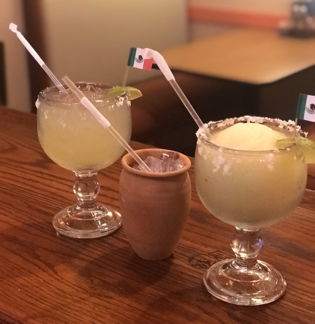 El Papas Mexican Bistro | restaurant | 400 Howe Ave, Cuyahoga Falls, OH 44221, USA | 2345710036 OR +1 234-571-0036