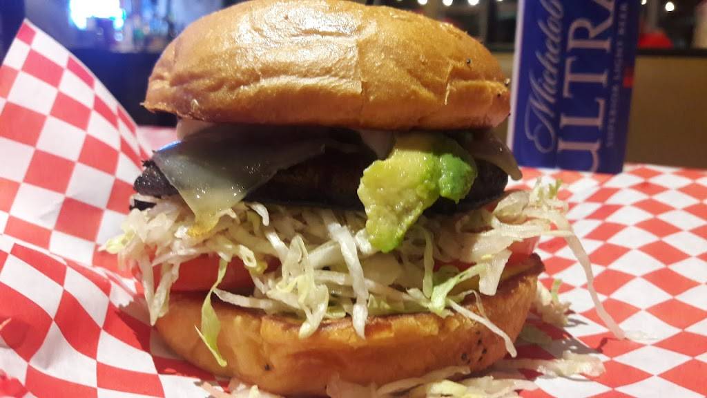 Chips Old Fashioned Hamburgers | restaurant | 6115 La Vista Dr, Dallas, TX 75214, USA | 4693340785 OR +1 469-334-0785