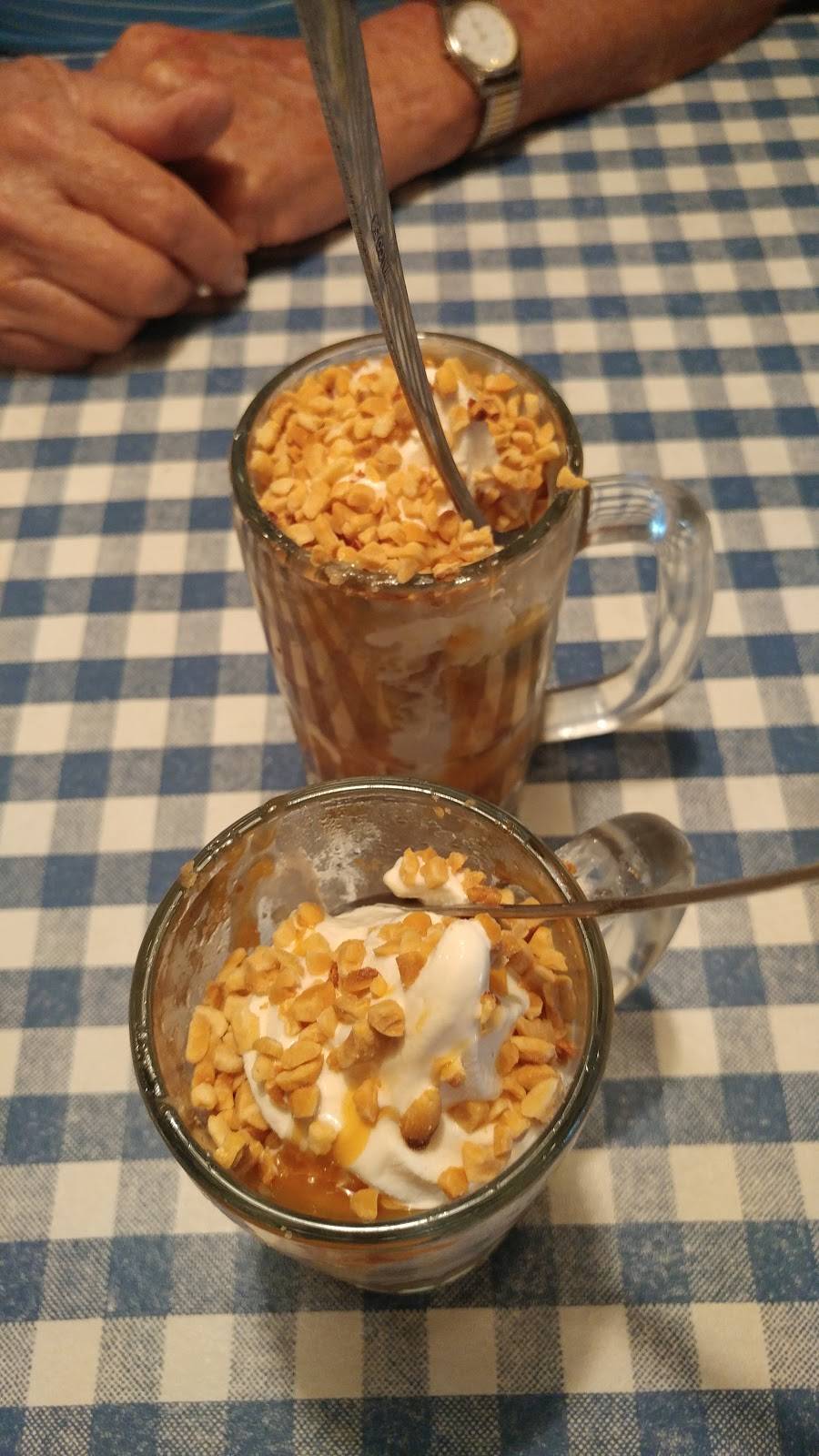 Marks Feed Store | restaurant | 6501 Bardstown Rd, Louisville, KY 40291, USA | 5024420808 OR +1 502-442-0808