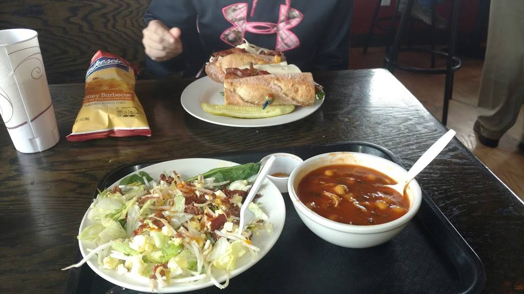 Le Petit Gourmet | restaurant | 6546 Weatherfield Ct I, Maumee, OH 43537, USA | 4198666343 OR +1 419-866-6343