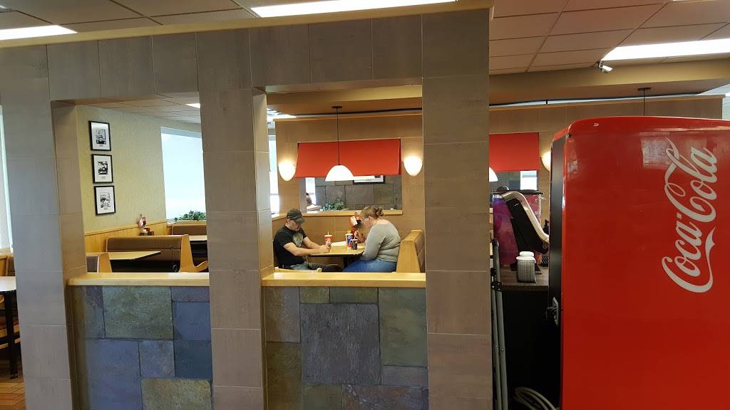 Dairy Queen Grill & Chill | restaurant | 15 Industrial Park Rd, Dawson Springs, KY 42408, USA | 2707972685 OR +1 270-797-2685