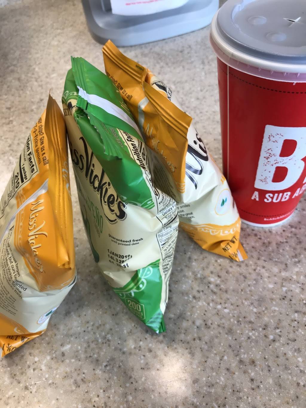 Jersey Mikes Subs | restaurant | 37294 Six Mile Rd, Livonia, MI 48152, USA | 7347795022 OR +1 734-779-5022