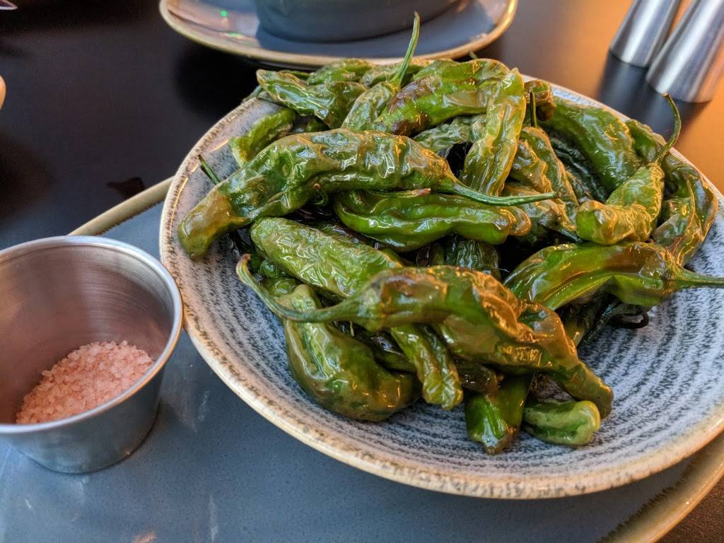 Scroll Bar Waterside Kitchen | restaurant | 223 Twin Dolphin Dr, Redwood City, CA 94065, USA | 6505989000 OR +1 650-598-9000