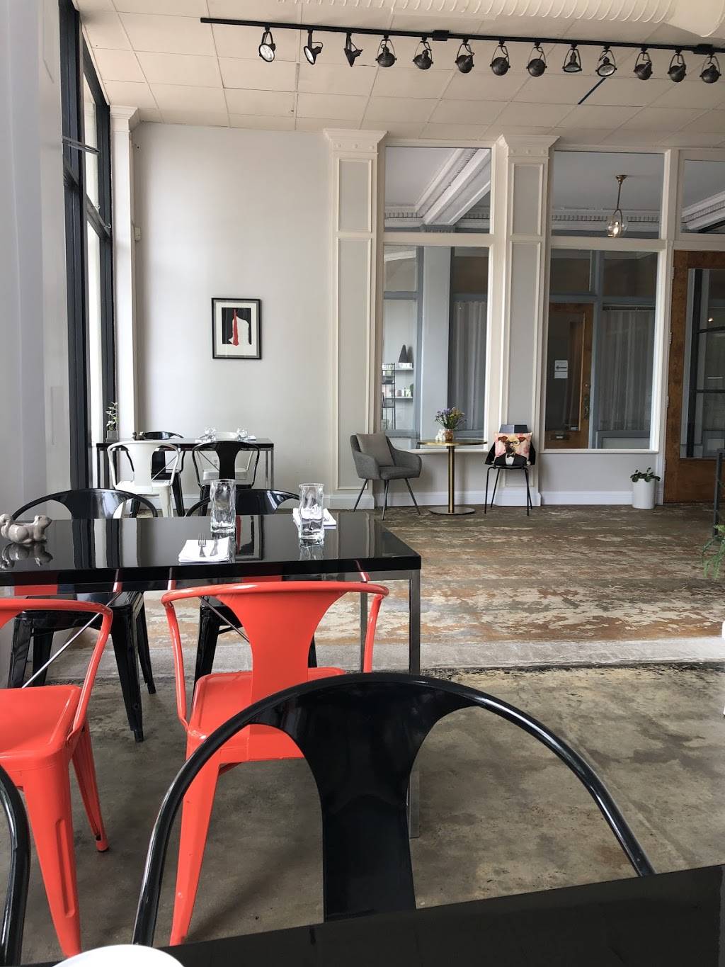 Chartreuse Bistro | restaurant | 205 E City Hall Ave, Norfolk, VA 23510, USA | 7579652137 OR +1 757-965-2137