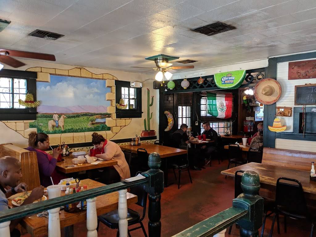 Panchos Villa Mexican Restaurant | restaurant | 32804 Pennsylvania Ave, San Antonio, FL 33576, USA | 3525883037 OR +1 352-588-3037