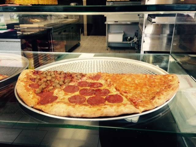 Ginos Pizza | meal takeaway | 12284 County Rd 42, Tecumseh, ON N8N 2M1, Canada | 5197399991 OR +1 519-739-9991