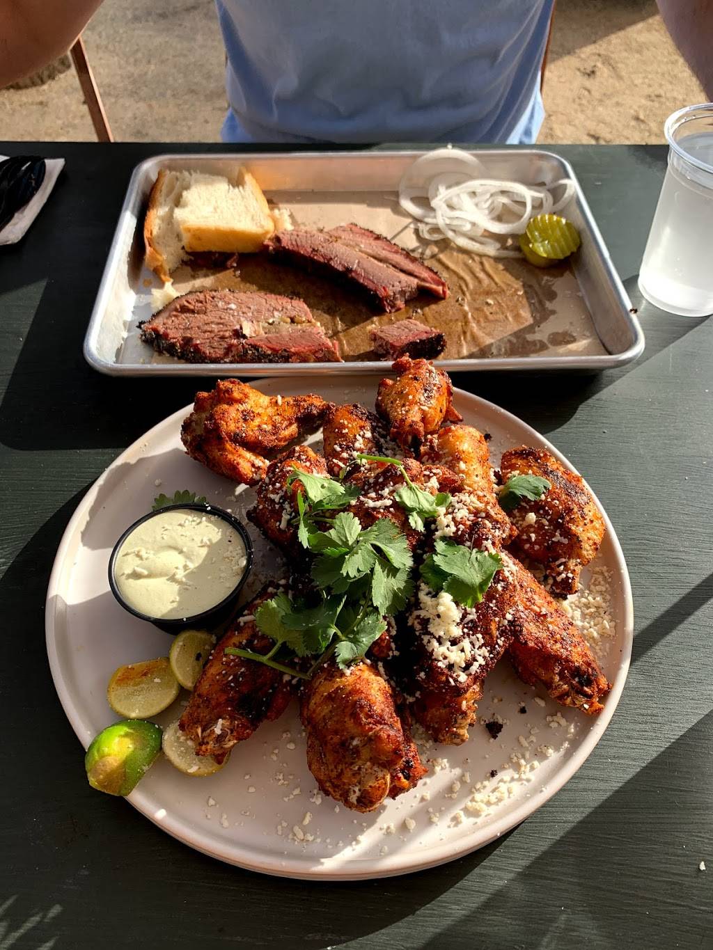 Hometown Barbecue | restaurant | 1200 NW 22nd St #100, Miami, FL 33142, USA | 3053964551 OR +1 305-396-4551