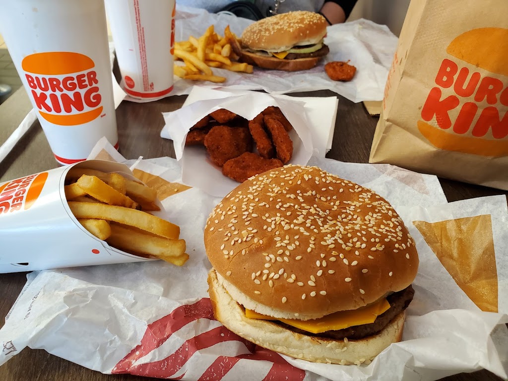 Burger King | restaurant | 1860 Vinewood Ln, Pueblo, CO 81005, USA | 7195612798 OR +1 719-561-2798