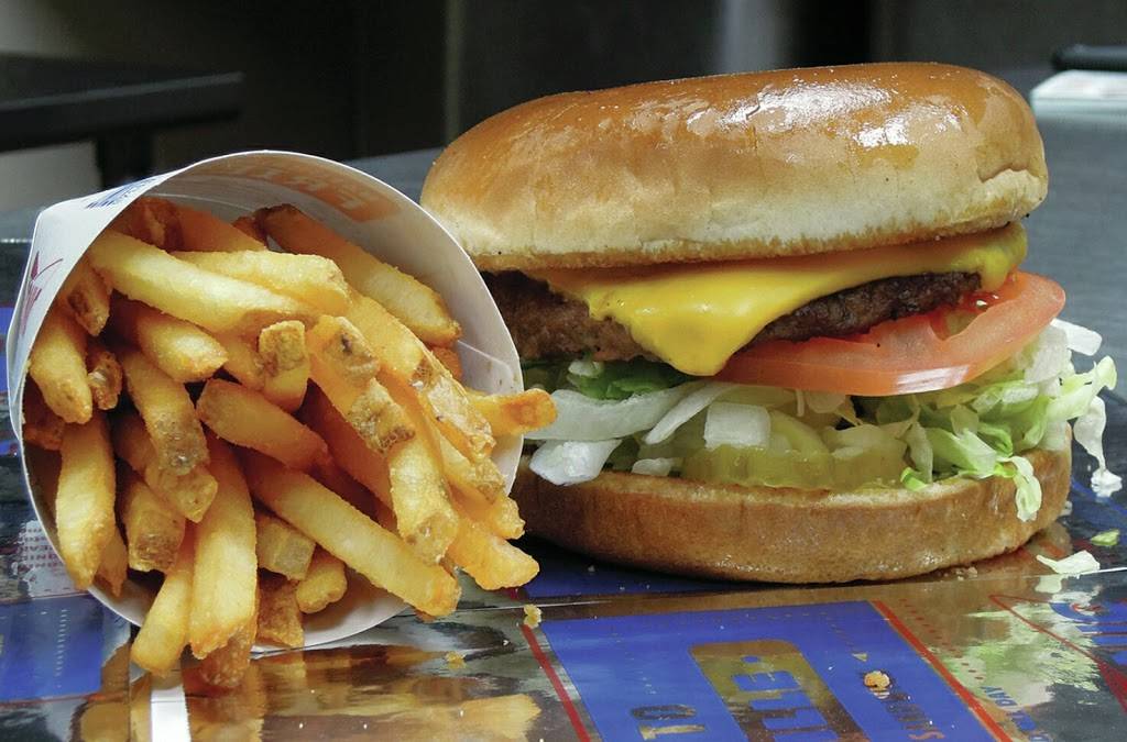 Sonic Drive-In | restaurant | 809 1st St, Fort Lupton, CO 80621, USA | 3038574376 OR +1 303-857-4376