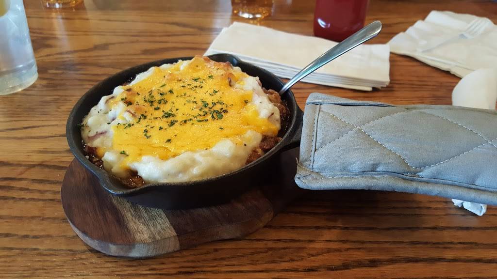 Mudhook Brewing Company | restaurant | 34 N Cherry Ln, York, PA 17401, USA | 7177473605 OR +1 717-747-3605