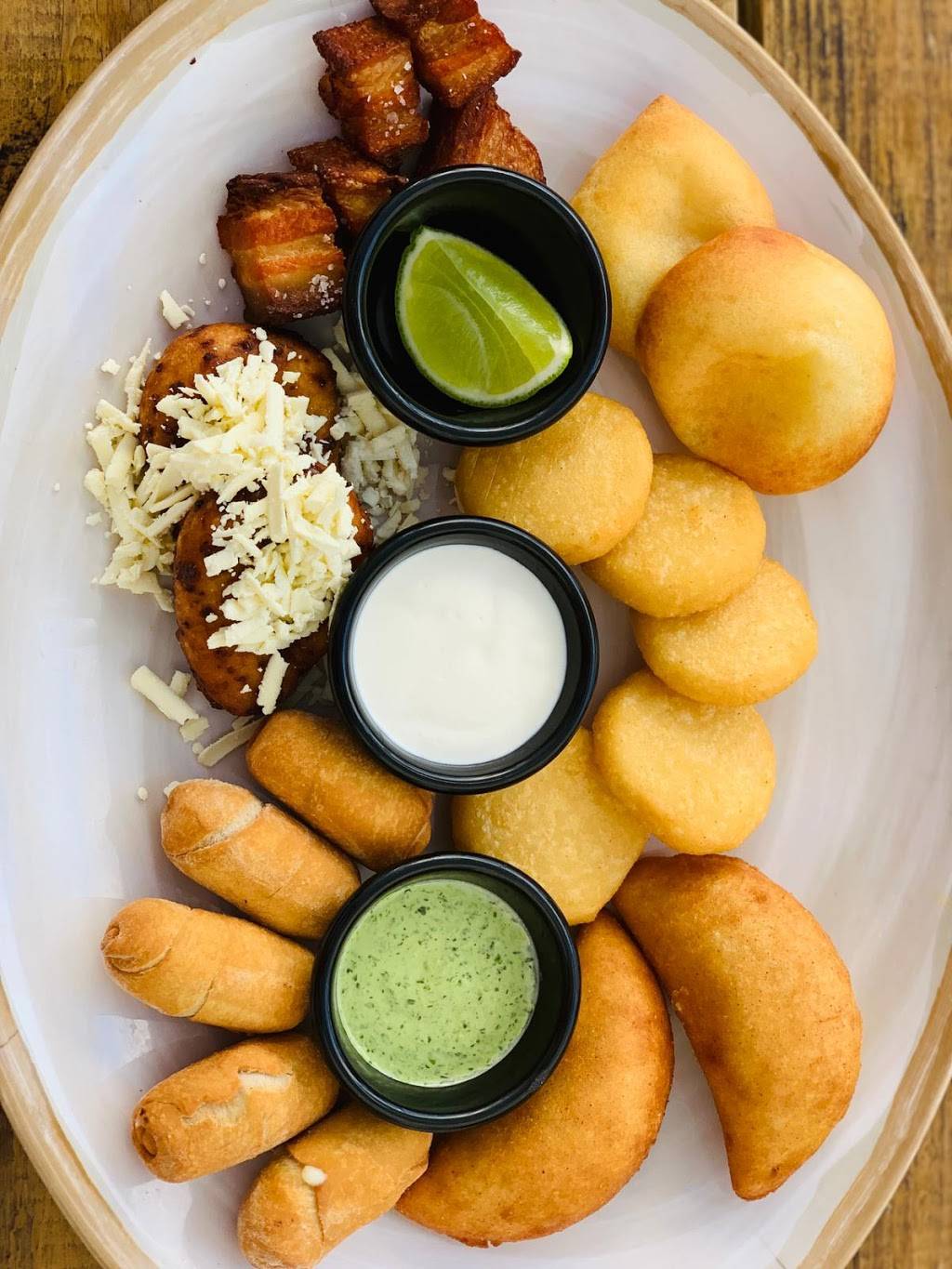 Francisca Restaurant | restaurant | 10802 NW 58th St, Doral, FL 33178, USA | 7865421393 OR +1 786-542-1393