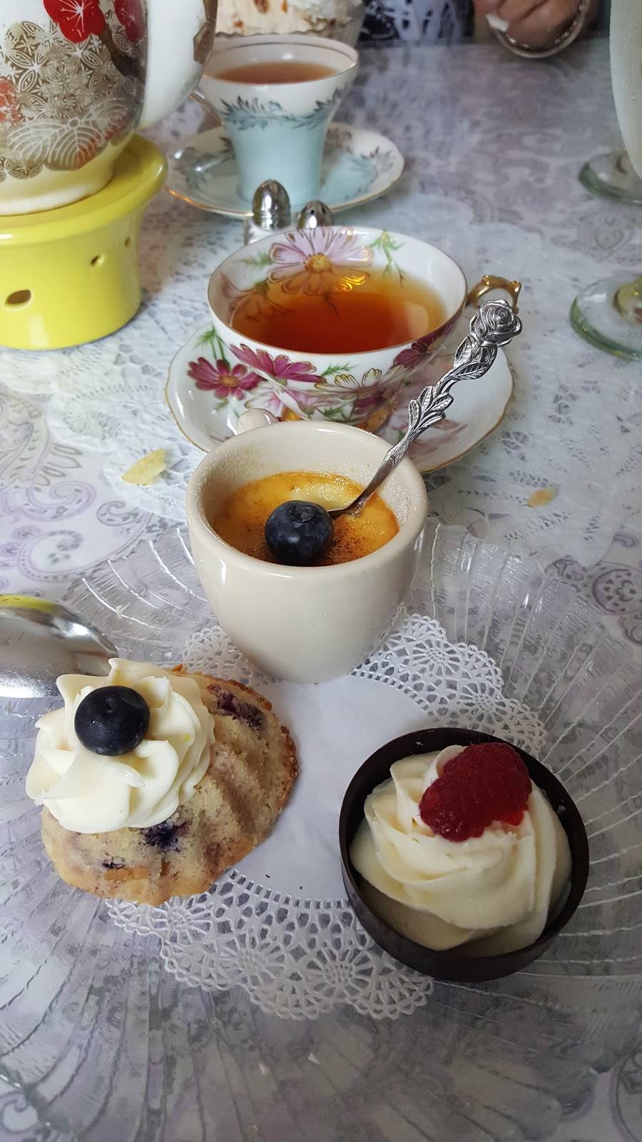 Wisteria Tea Room & Café | cafe | 2512 Second St, Fort Myers, FL 33901, USA | 2396894436 OR +1 239-689-4436