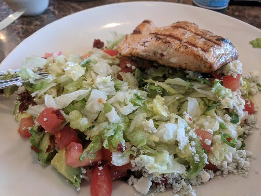 Maggianos Little Italy | restaurant | 307 Hawthorn Center, Vernon Hills, IL 60061, USA | 8479180380 OR +1 847-918-0380