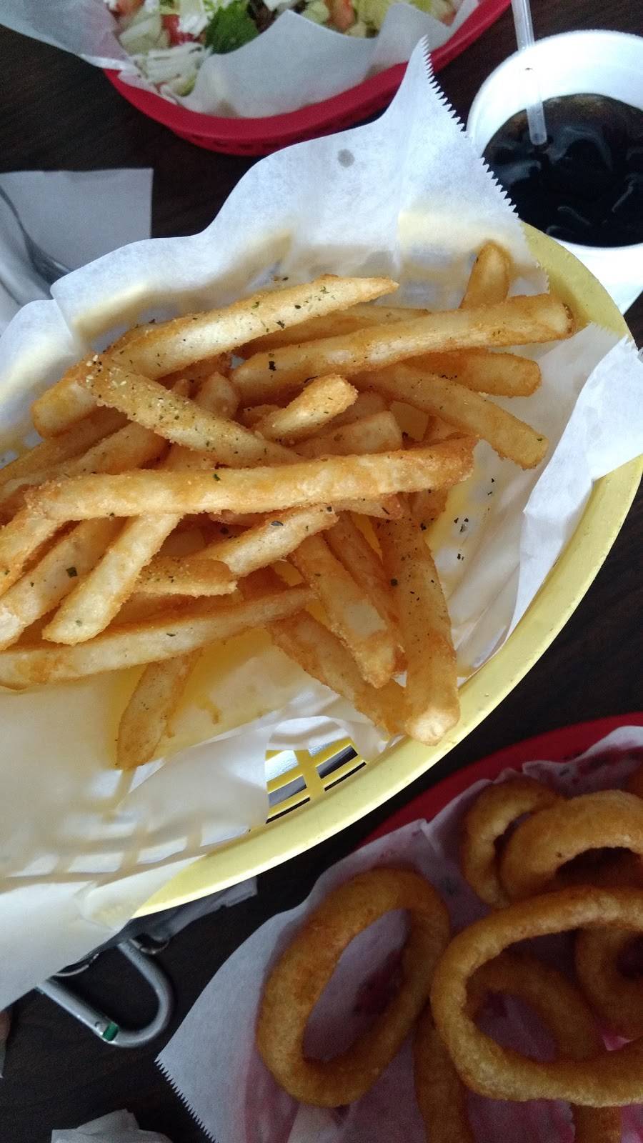 Larrys Bar & Grill | restaurant | 322 N Independence Blvd # A, Romeoville, IL 60446, USA | 8155522284 OR +1 815-552-2284