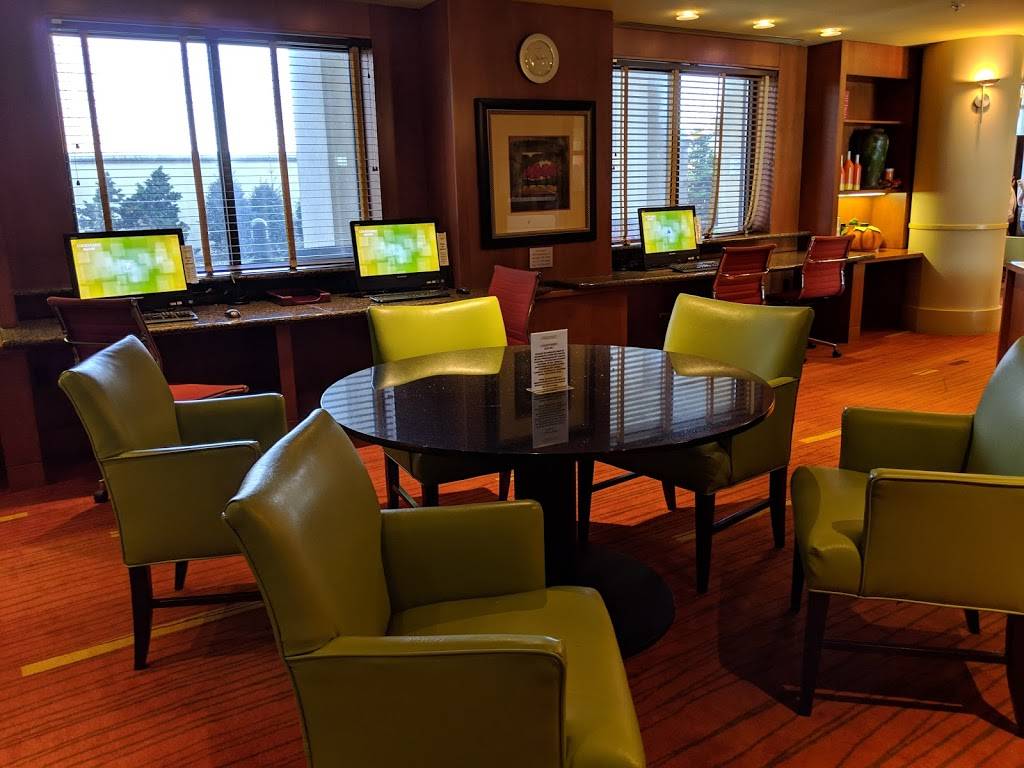 The Bistro – Eat. Drink. Connect.® | restaurant | 1931 Hospitality Dr, Lancaster, PA 17601, USA | 7173933600 OR +1 717-393-3600