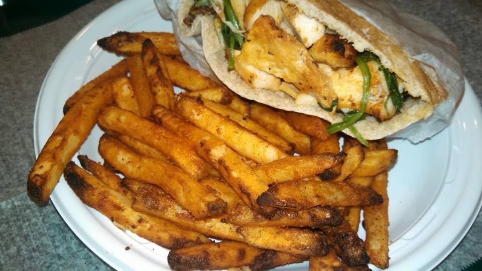 Fuel Grill and Juice Bar | meal takeaway | 379 3rd Ave A, New York, NY 10016, USA | 2126842221 OR +1 212-684-2221