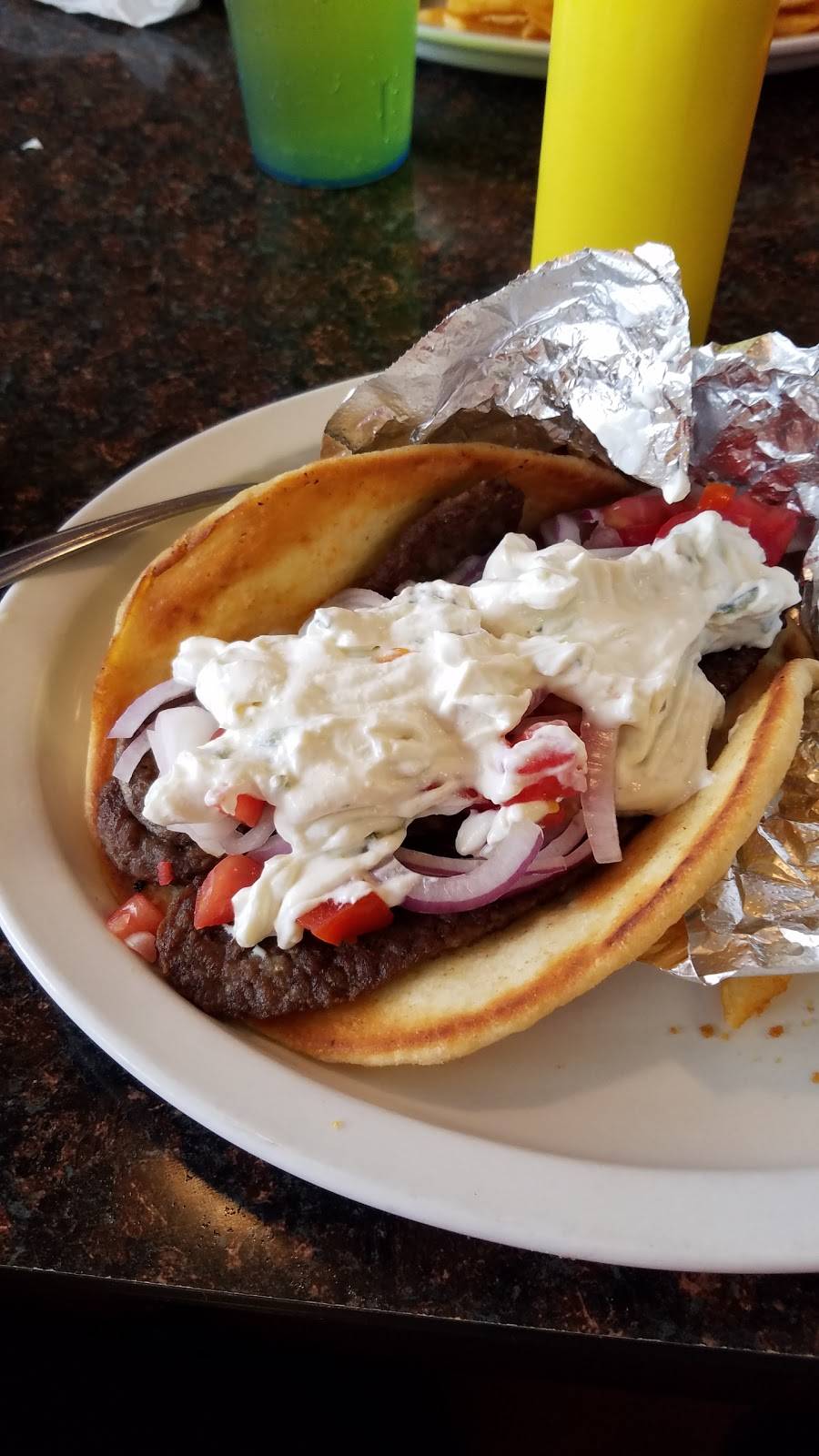 Classic Family Grill | restaurant | 34553 Utica Rd, Fraser, MI 48026, USA | 5862931110 OR +1 586-293-1110