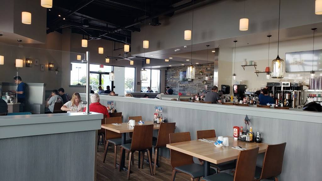 The Broken Yolk cafe | restaurant | 2701 Harbor Blvd, Costa Mesa, CA 92626, USA | 6572316708 OR +1 657-231-6708