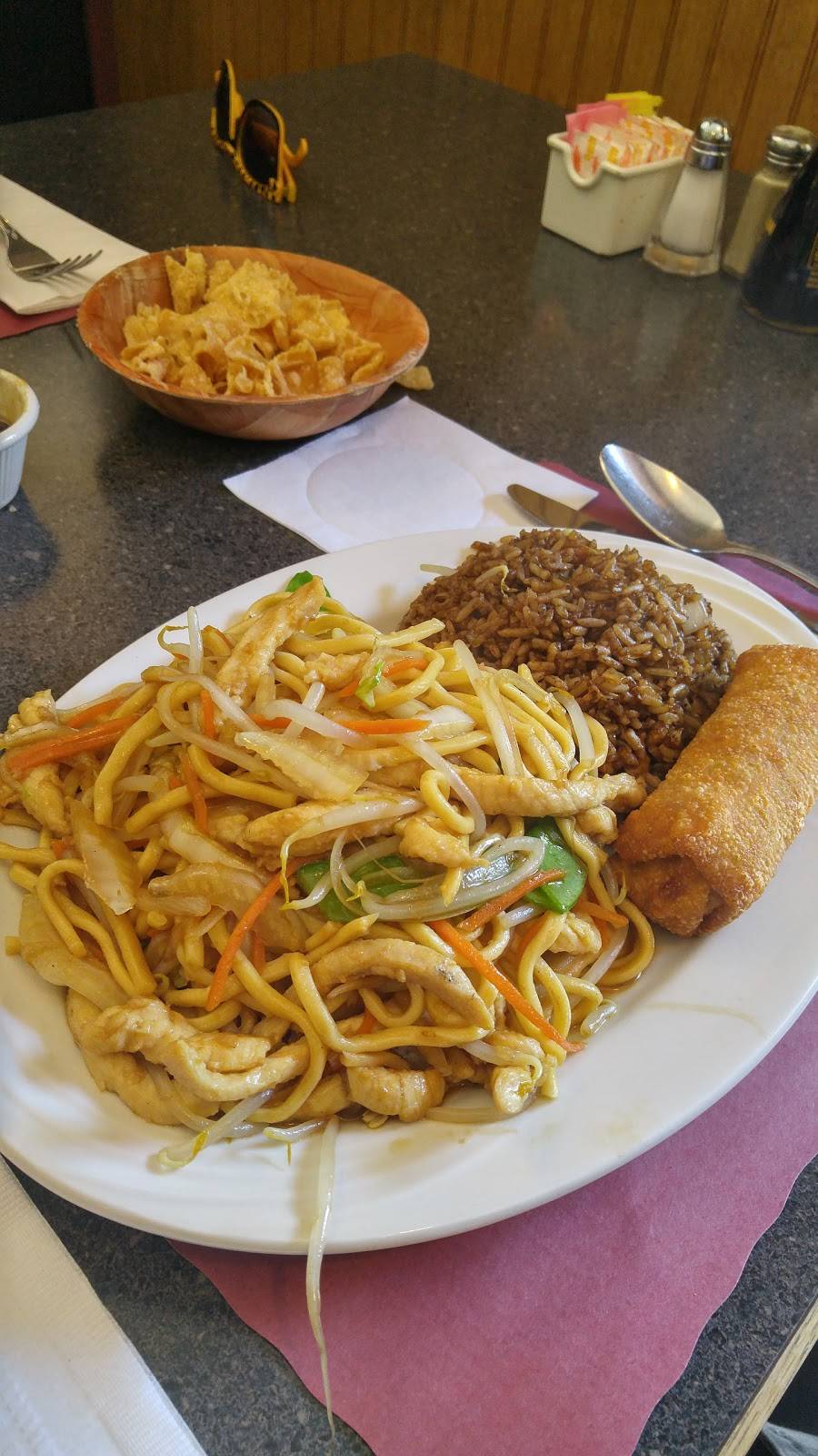 Dragon Palace | restaurant | 1210 Main St, Wyoming, RI 02898, USA | 4015391102 OR +1 401-539-1102