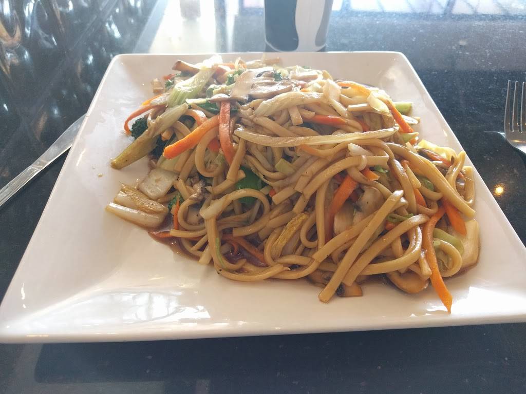 Lovers Egg Roll | restaurant | 5960 Parker Rd #260, Plano, TX 75093, USA | 9723789292 OR +1 972-378-9292