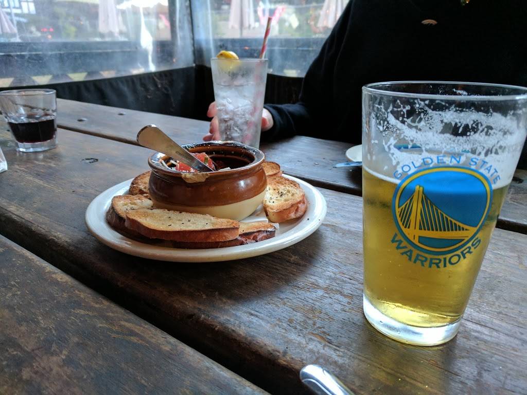 Rio Nido Roadhouse | restaurant | 14540 Canyon 2 Rd, Rio Nido, CA 95471, USA | 7078690821 OR +1 707-869-0821