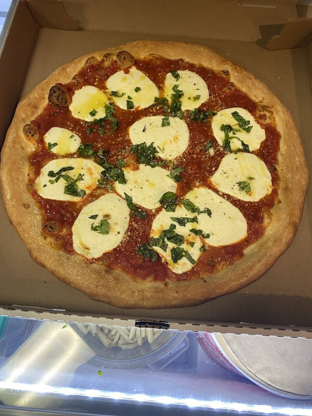 Azizos Pizza & Grill | restaurant | 2200 E Lehigh Ave, Philadelphia, PA 19125, USA | 2152282888 OR +1 215-228-2888