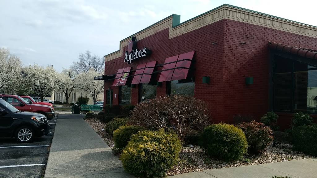 Applebees Grill + Bar | restaurant | 4942 Valley View Blvd, N/NW, Roanoke, VA 24012, USA | 5405635213 OR +1 540-563-5213