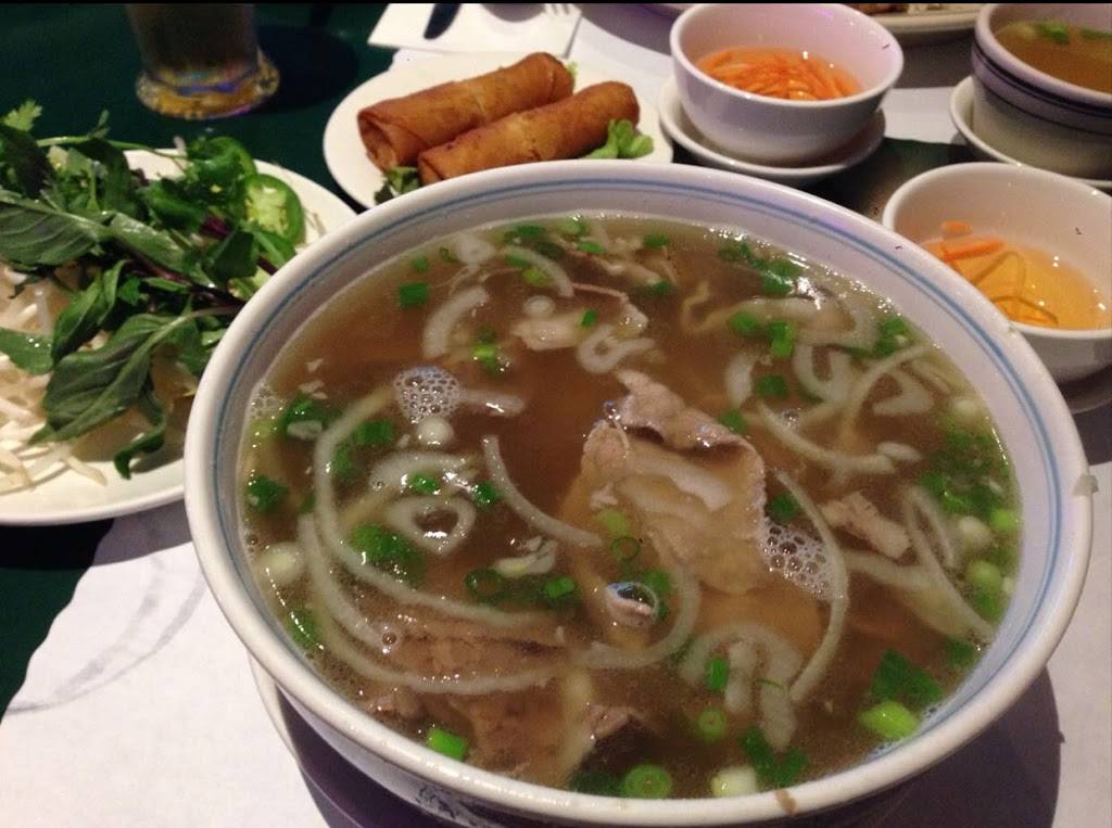 Chopstick Cuisine | restaurant | 2875 Derry Rd E, Mississauga, ON L4T 1A6, Canada | 9056728225 OR +1 905-672-8225