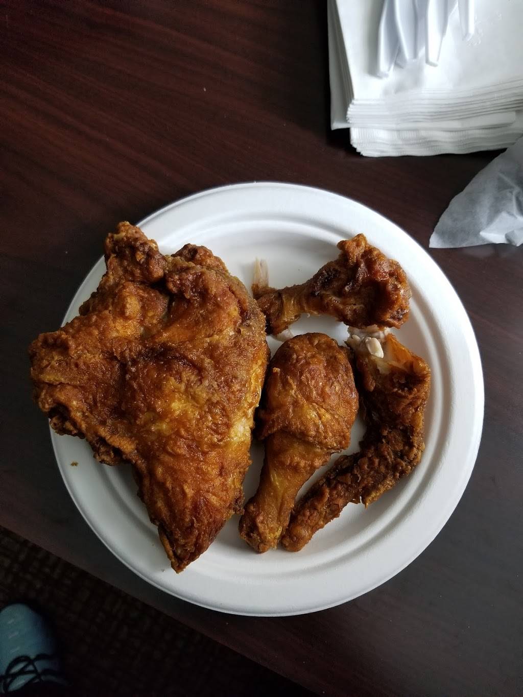 Guss World Famous Fried Chicken | restaurant | 787 Goodman Rd E, Southaven, MS 38671, USA | 6623492200 OR +1 662-349-2200