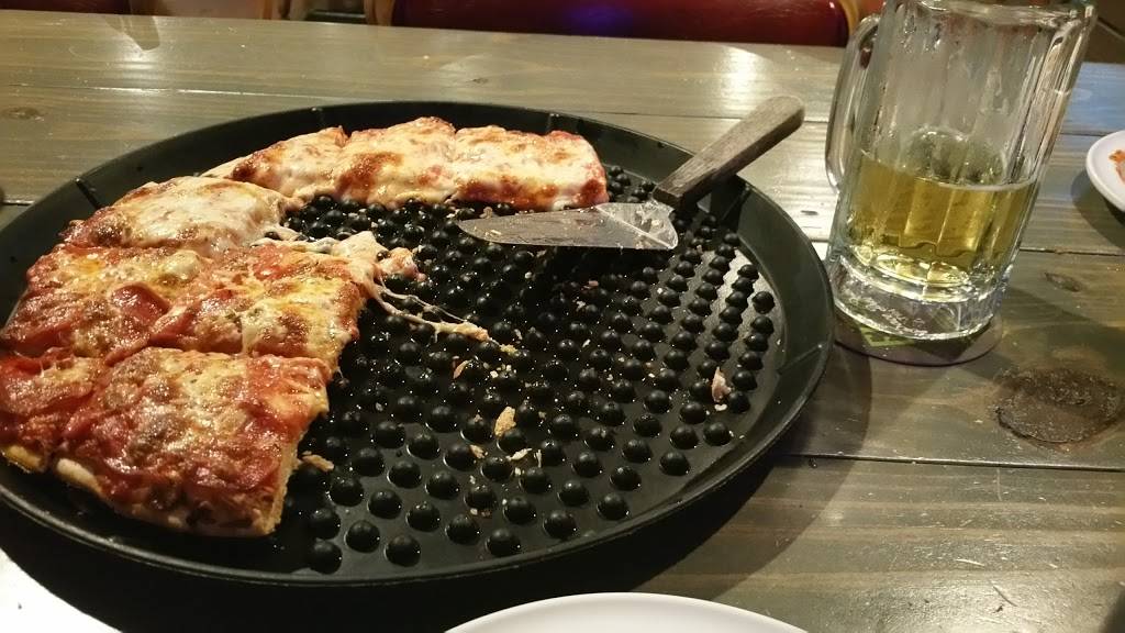 TJs Pizza | restaurant | 8634 4290, US-412, Siloam Springs, AR 72761, USA | 4793736555 OR +1 479-373-6555