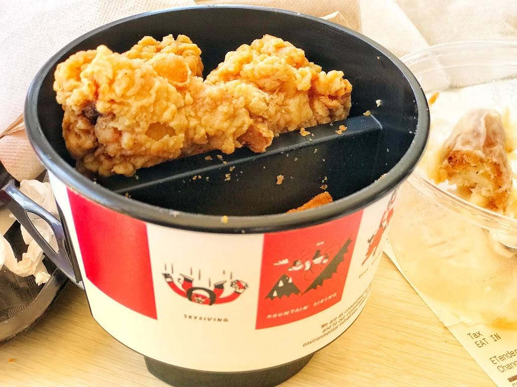 KFC | restaurant | 7600 Linton Hall Rd, Gainesville, VA 20155, USA | 7037536552 OR +1 703-753-6552