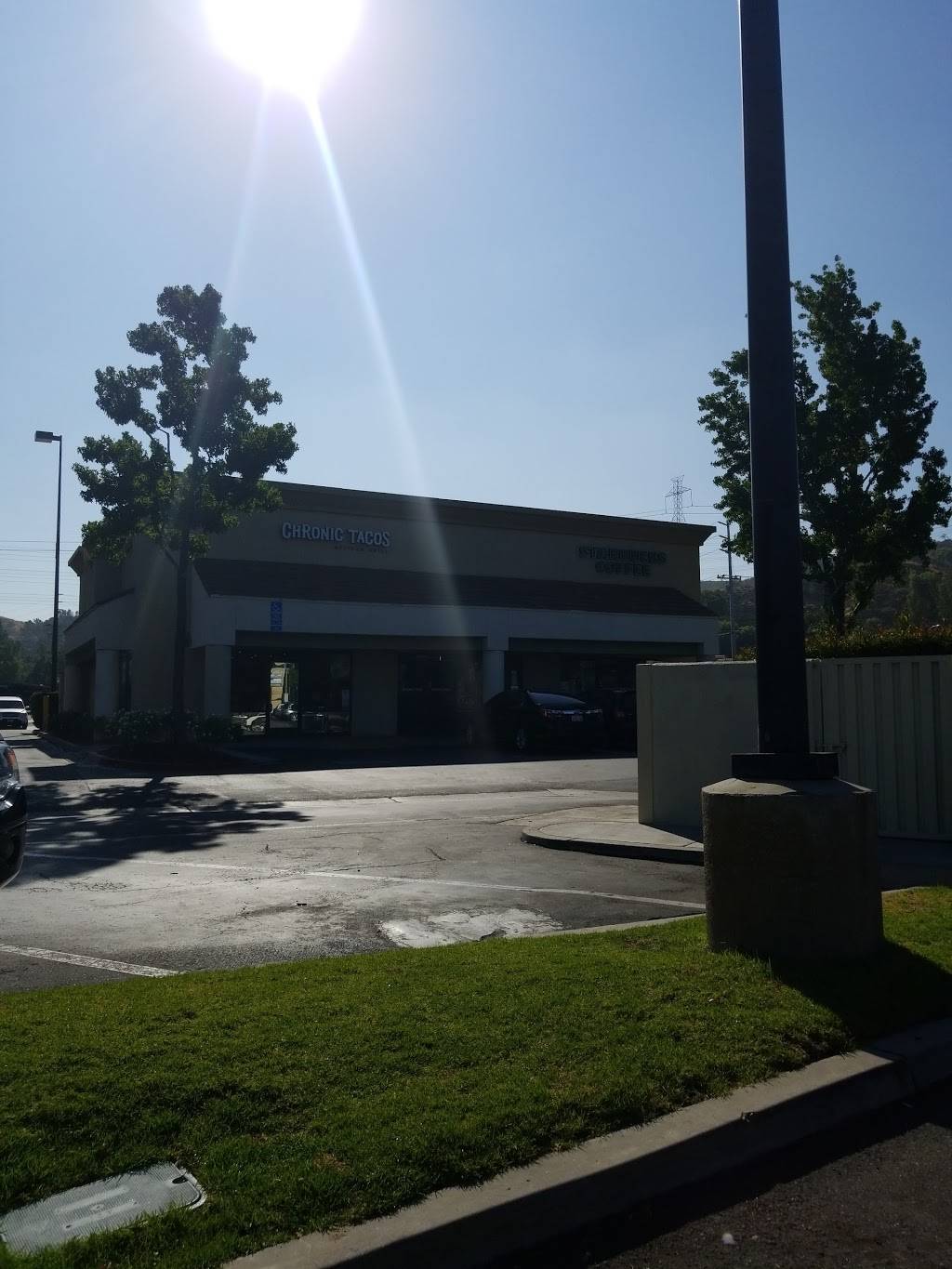 Starbucks | cafe | 27737 Bouquet Canyon Rd #135, Santa Clarita, CA 91350, USA | 6615055877 OR +1 661-505-5877