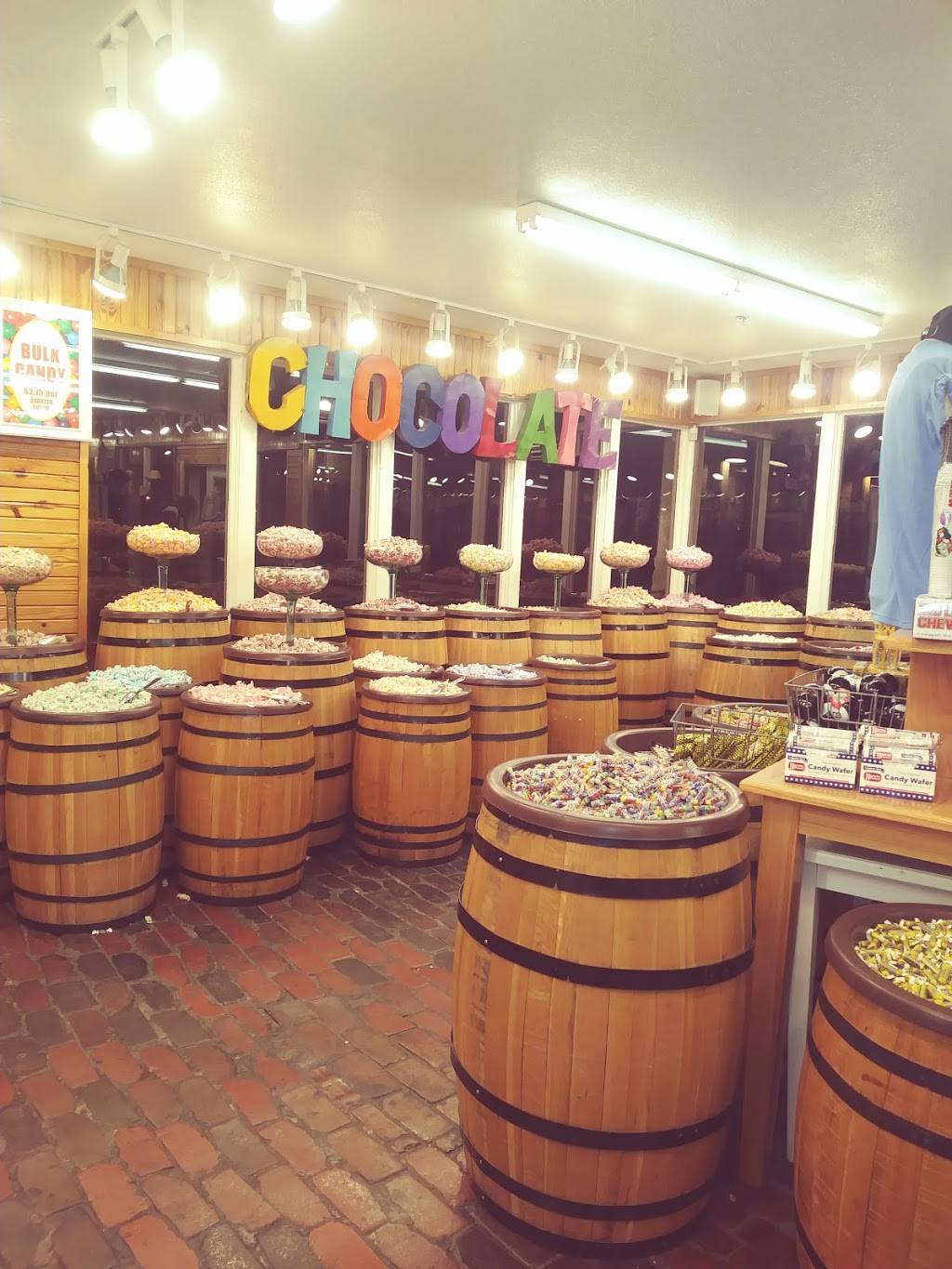 Risckys BAR-B-Q | restaurant | 140 East Exchange Avenue 101, Fort Worth, TX 76164, USA | 8176267777 OR +1 817-626-7777