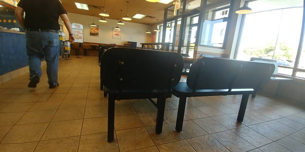 Valentine | restaurant | 473 Boulevard Ste Anne, Sainte-Anne-des-Plaines, QC J0N 1H0, Canada | 4508386840 OR +1 450-838-6840