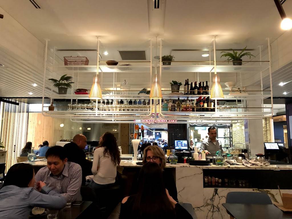 Tabule Bayview Village | restaurant | 2901 Bayview Ave, North York, ON M2K 1E6, Canada | 4162225424 OR +1 416-222-5424