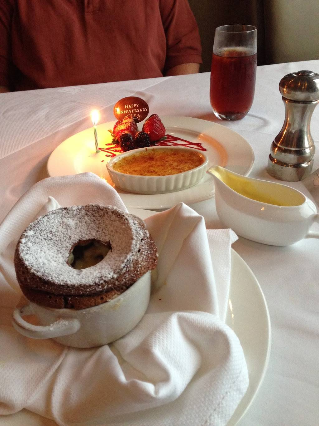 Thirty-Two | restaurant | 850 Bayview Ave, Biloxi, MS 39530, USA | 2284363000 OR +1 228-436-3000