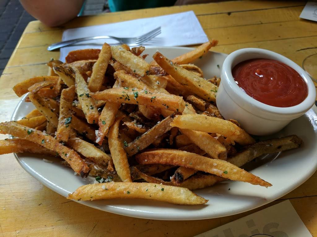 The Sample Room | restaurant | 2124 Marshall St NE, Minneapolis, MN 55418, USA | 6127890333 OR +1 612-789-0333